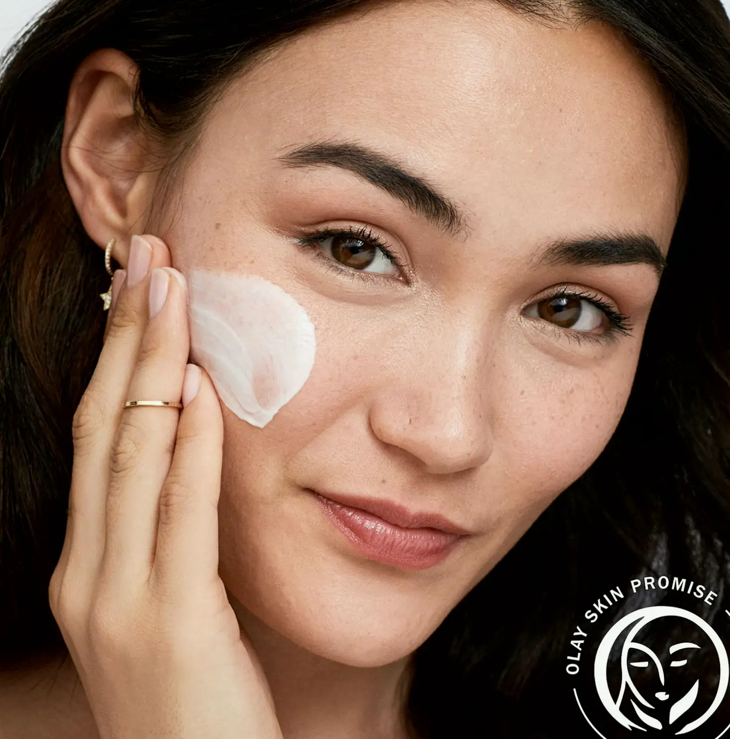 Olay's Anti-Aging Facial Care Duo