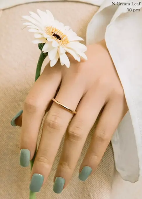 Semi Cured Gel Nail Strips in Green from ohora